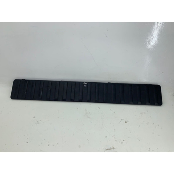 Acabamento Tampa Do Porta Malas Bmw X5 2006