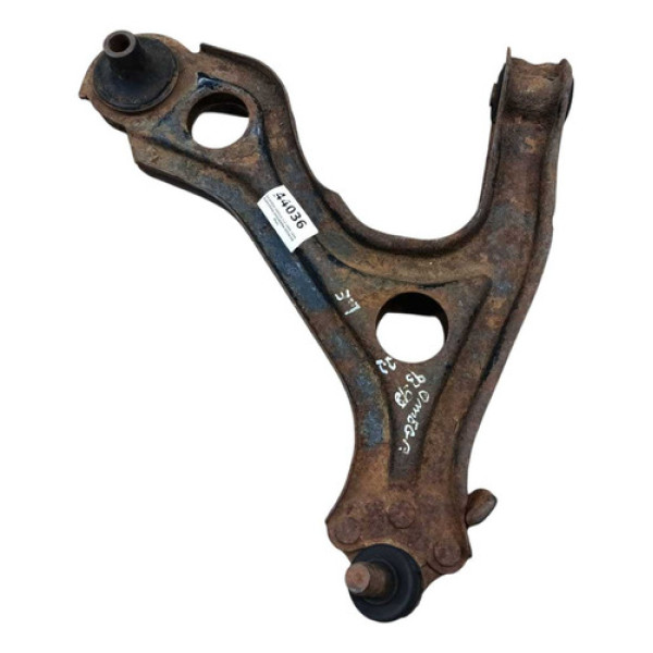 Bandeja Omega 2.2 1993 1998 Dianteira Esquerda Detalhe Pivo