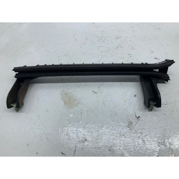 Guia Vidro Porta Traseira Esquerda Jeep Renegade 2016