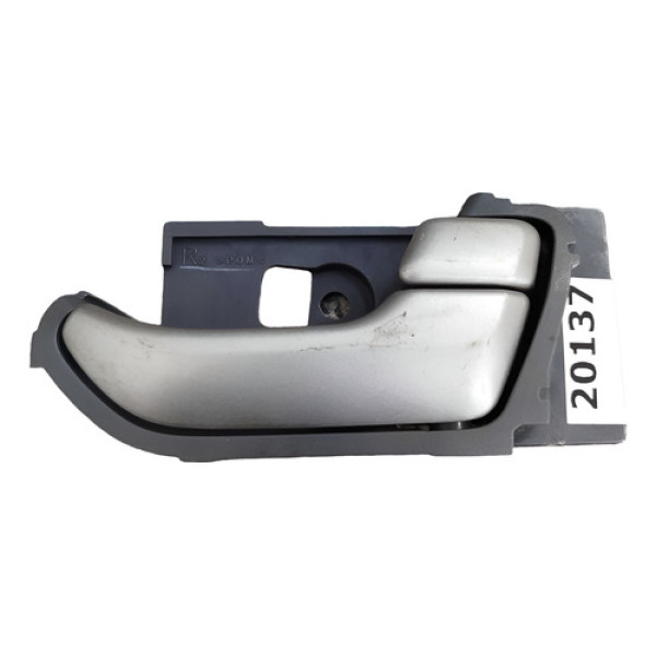 Maçaneta Interna Porta Chevrolet S10 Dianteira Direita 2013 Prata Dianteira