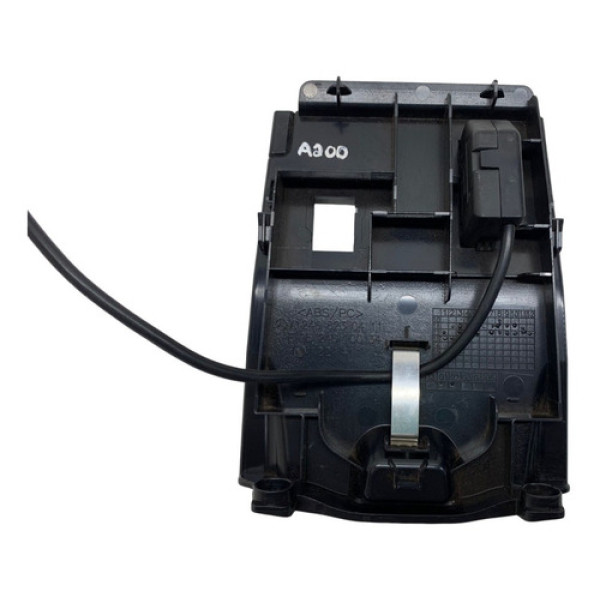 Moldura Entrada Auxiliar Mercedes A200 2015