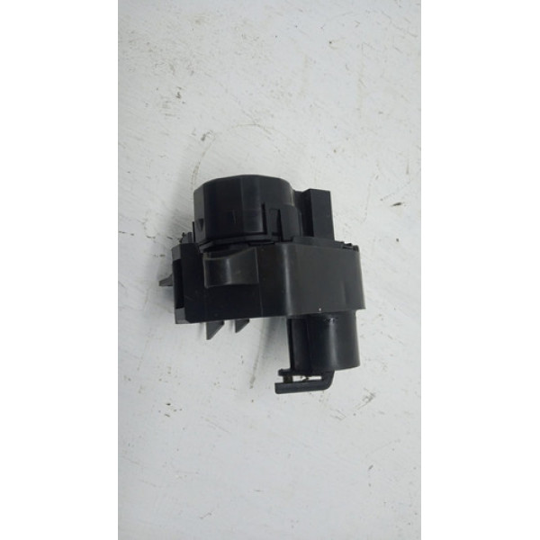 Trava Da Porta Traseira Esquerda Bmw X5 2002