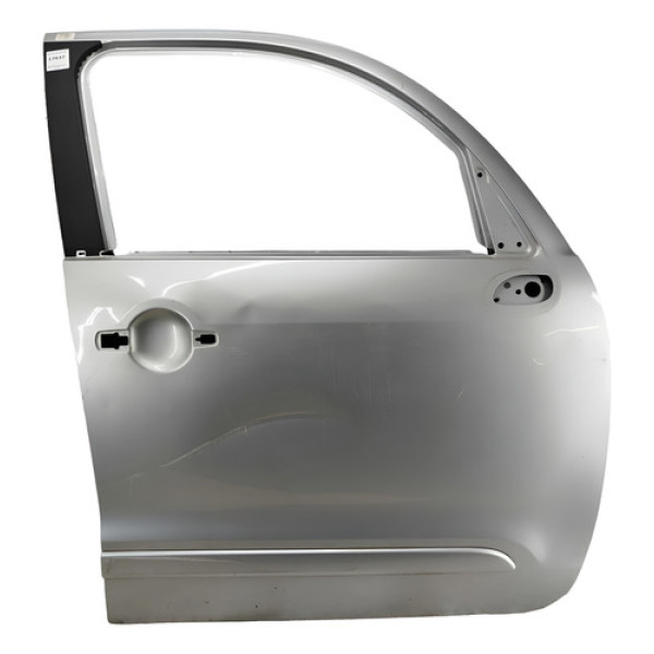 Porta Dianteira Direita Citroen C3 Picasso Glx 2012 Detalhe Dianteira Direita Prata
