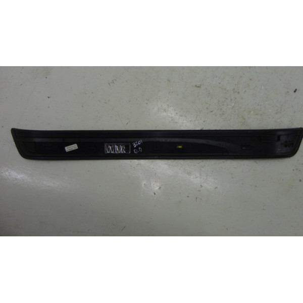 Soleira Dianteira Direita Bmw 320i