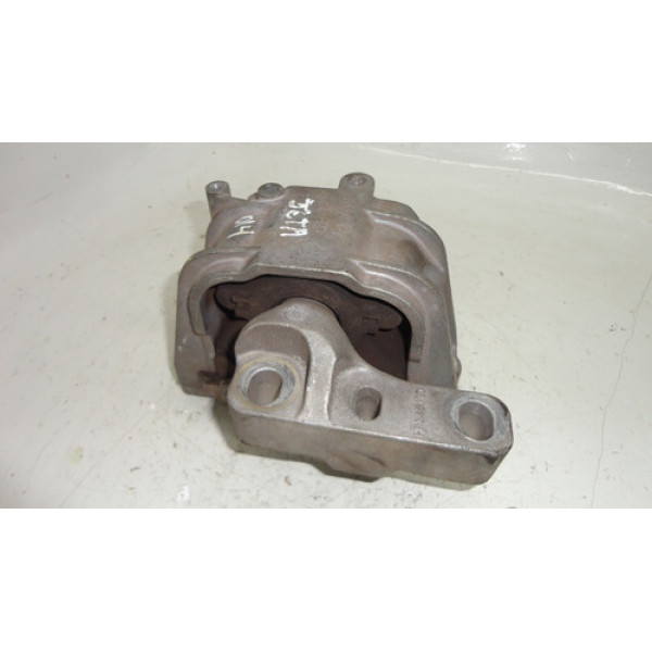 Coxim Superior Motor Dir. Vw Jetta, Golf 14 Hm345m10