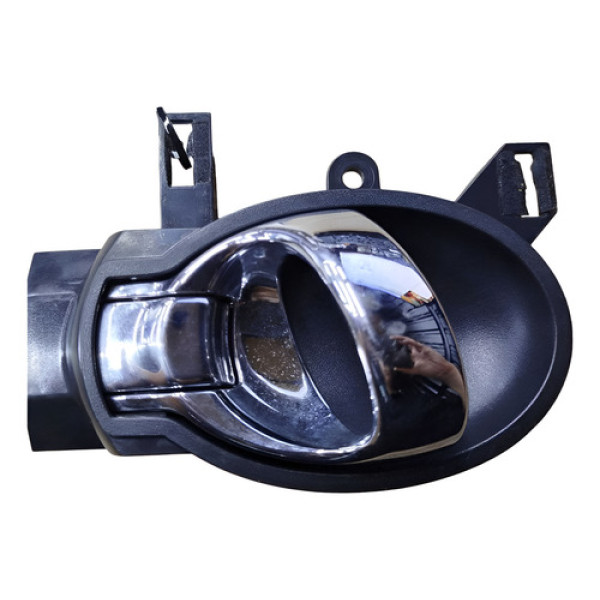 Maçaneta Interna Nissan March Dianteira Direita 2013 2014 Prata Dianteira