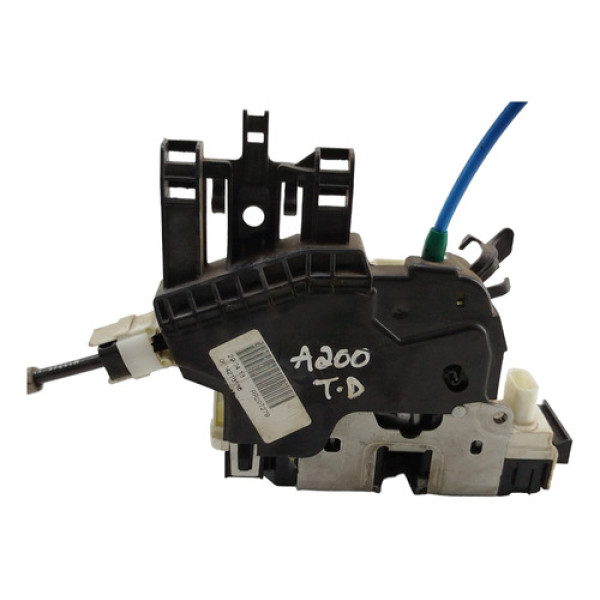 Fechadura Porta Traseira Direita Mercedes A200 2014 2015 