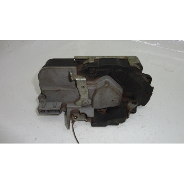 Fechadura Traseira Esquerda Peugeot 206 2007