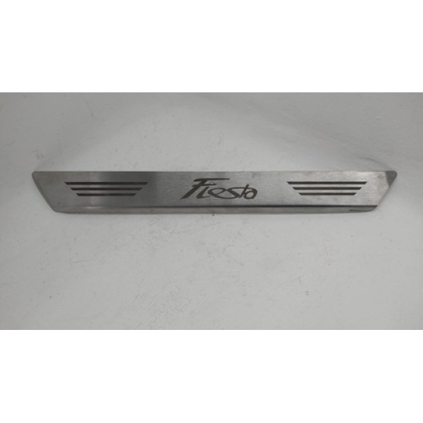 Soleira Inferior Porta Dianteira Esquerda New Fiesta 15 A 17