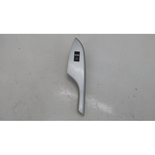 Moldura Comando Vidro Traseiro Direito Prata Corolla 1.8 11