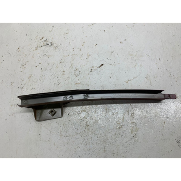 Guia Vidro Porta Dianteira Direita Renault Sandero 2014