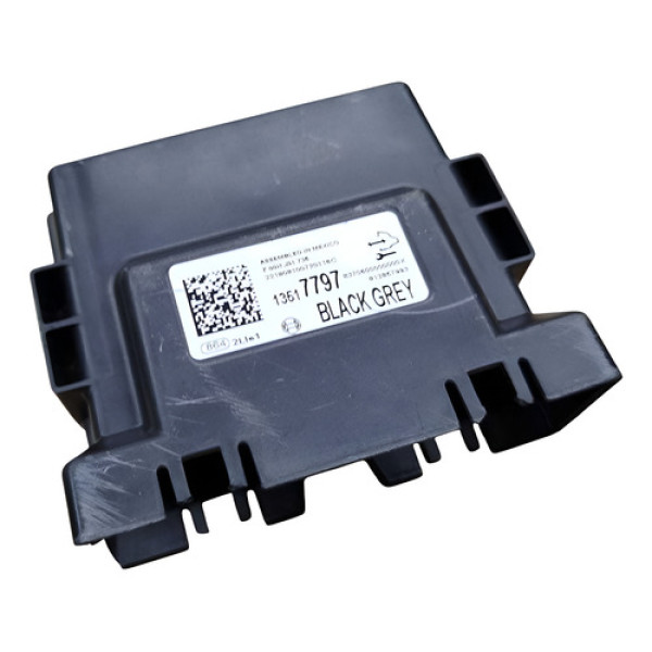 Capa Modulo Assistência Estacionamento Cruze 2017 Detalhe Preta