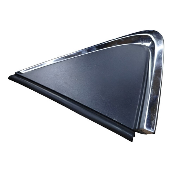 Moldura Externa Coluna Chevrolet Onix Traseira Esquerda 2021 - Preta