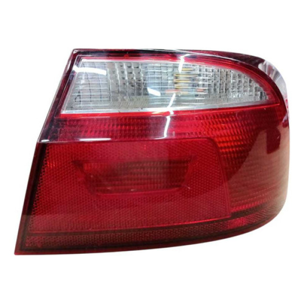 Lanterna Voyage G6 2013 2014 2015 Traseira Direita Direito/passageiro Vermelho