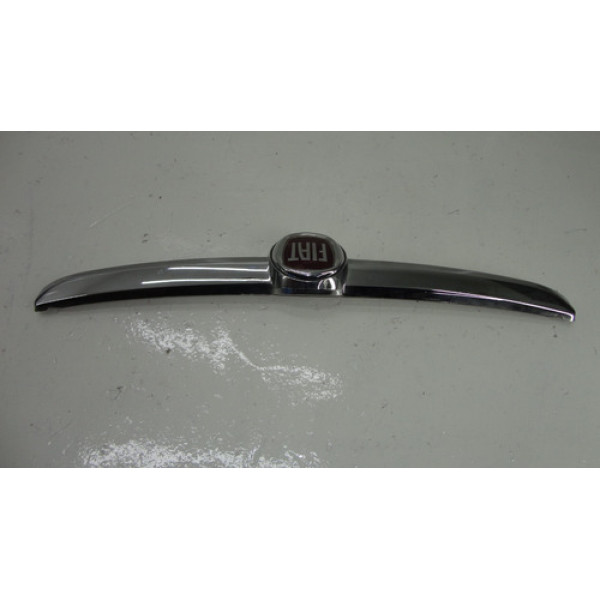 Friso Grade Cromada Com Emblema Fiat Palio 10 A 14 100190994