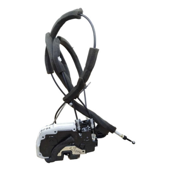 Fechadura Porta Dianteira Esquerda Nissan March 2015