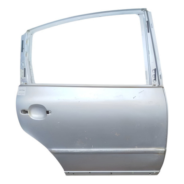 Porta Traseira Direita Passat 1998 1999 2000 2001 Detalhe Traseira Direita Prata