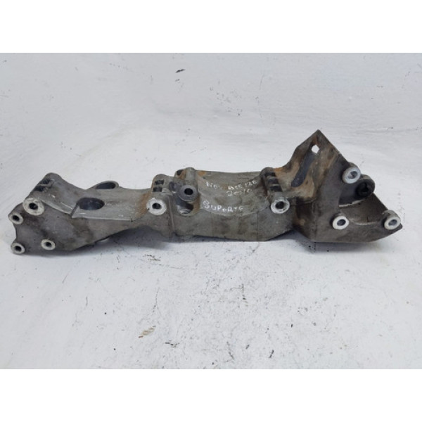 Suporte Bomba Hidráulica Vw New Beetle 2010