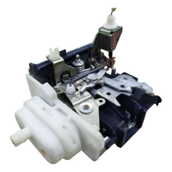 Fechadura Vacuo A3 1998 2000 2002 2004 Dianteira Direita