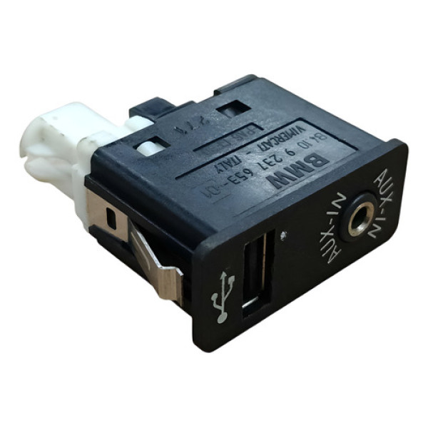 Entrada Usb E Auxiliar Console  X6 2009 2010 2011 2012 Preto