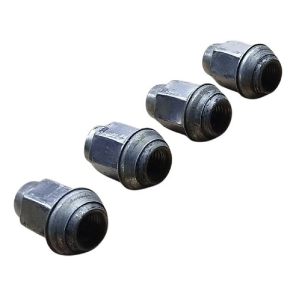 Porca Parafuso Cubo Roda Chevrolet Onix Kit Com 4
