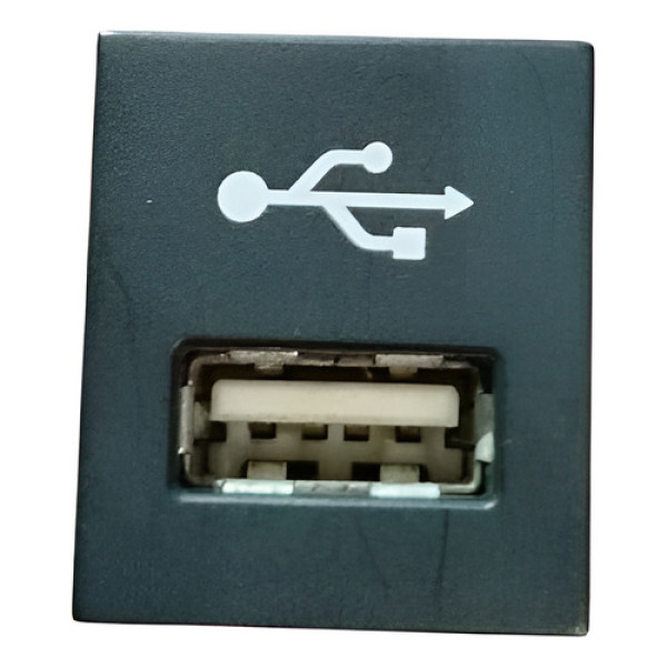 Entrada Usb Toyota Corolla Cross 2022 2023 Preto