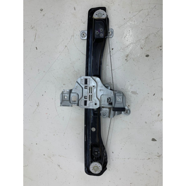 Maquina De Vidro Dianteira Esquerda Spin 2018