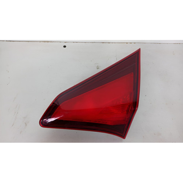 Lanterna Tampa Traseira Direita Nissan Kicks 2016 Vermelho