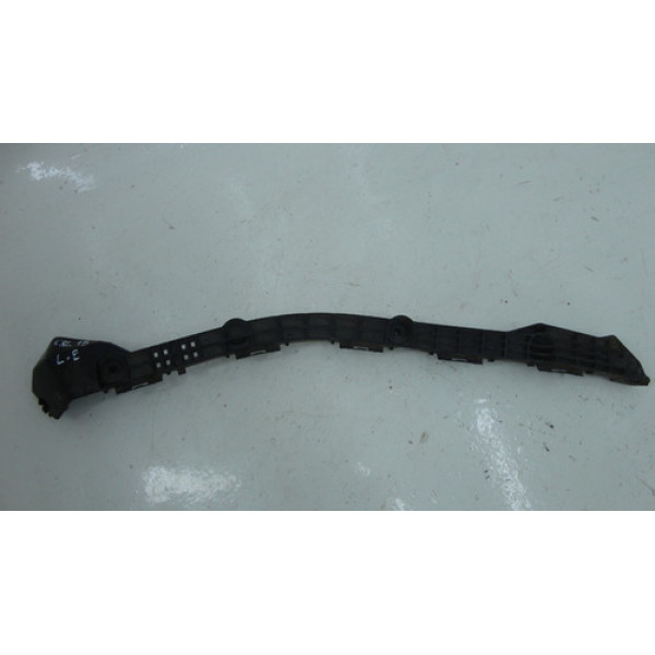 Guia Esquerdo Do Parachoque Traseiro Corolla 2015